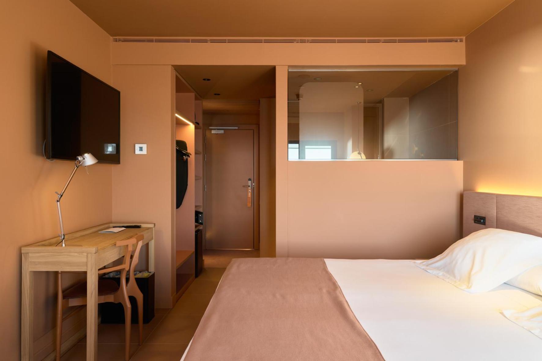 Double or Twin Room Sea View